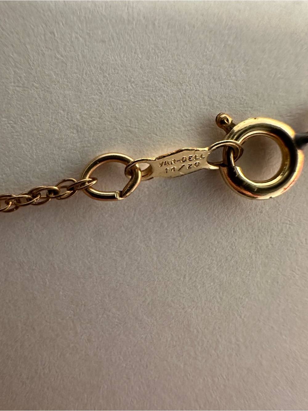 Disney Gold-Filled 'I ❤ Mickey' Pendant Necklace - Gold - Picture 6 of 7